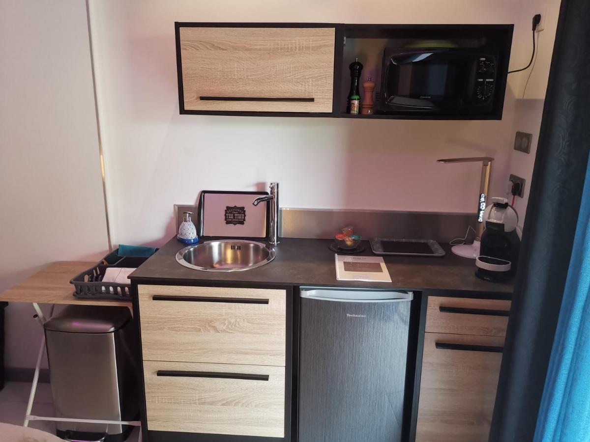Hostal 170 Room 16 Service Appartement Le Tampon Luaran gambar